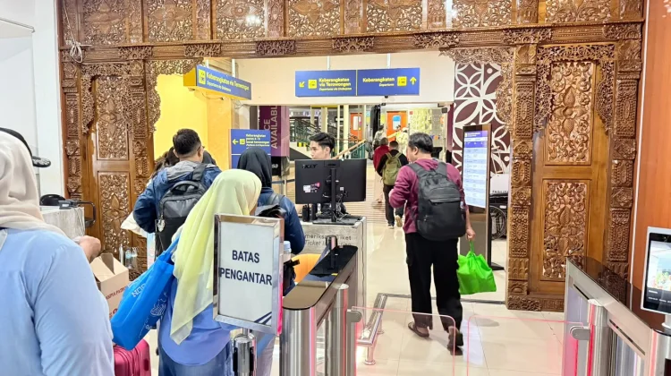 KAI Perluas Akses Wisata Melalui Jaringan Kereta di Tiga Pulau
