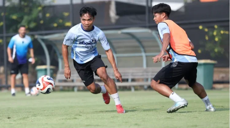 Pelatih Carlos Pena Sebut Persita Tunjukkan Perkembangan selama Masa Persiapan