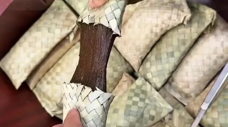 Dodol Alame, Kuliner Khas Padangsidimpuan yang Dibungkus Anyaman Daun Pandan