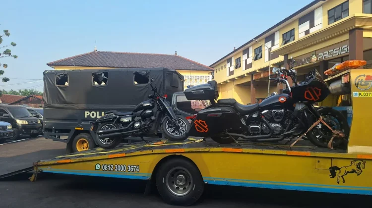 KPK Sita Moge, Mobil, Uang Tunai, dan Emas terkait Kasus Korupsi Bupati Pemalang