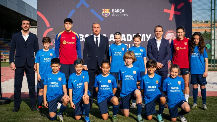 Apa Itu Barca Academy? Ini Bedanya dengan La Masia