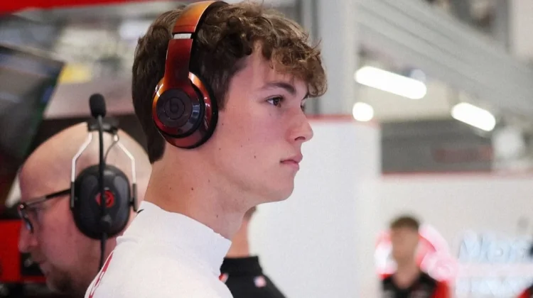 Ollie Bearman Tegaskan Komitmen Bersama Ferrari