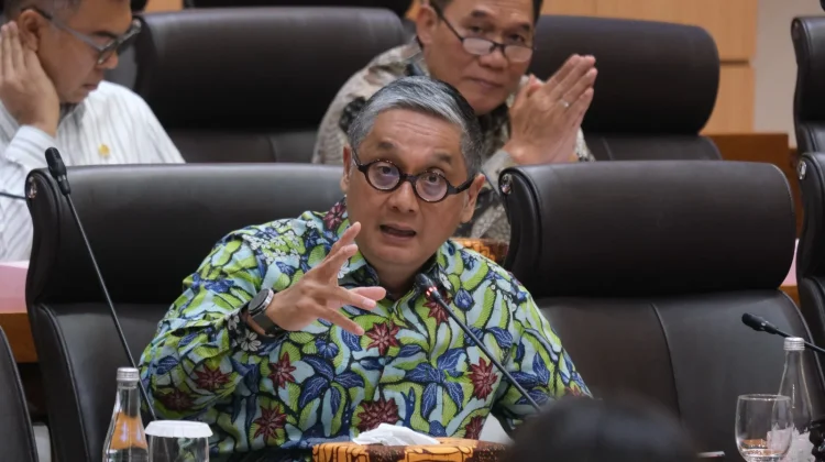 Wisman Bertambah, DPR Tekankan Penguatan Nilai Ekonomi Pariwisata Nasional