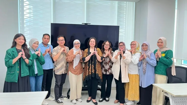 FT UNJ Susun SOP Salon Kecantikan Sesuai Standar Industri