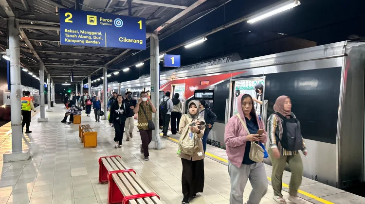Penumpang Commuter Line Jabodetabek Tembus 210,47 Juta, Bagaimanakah Catatannya?