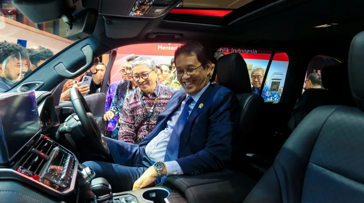 Menkeu Tegaskan Dukungan Pemerintah untuk Industri Otomotif di GIIAS