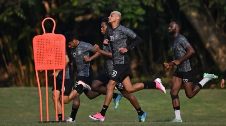 Komunikasi Jadi Fokus Utama Borneo FC Bangun Kekompakan Tim