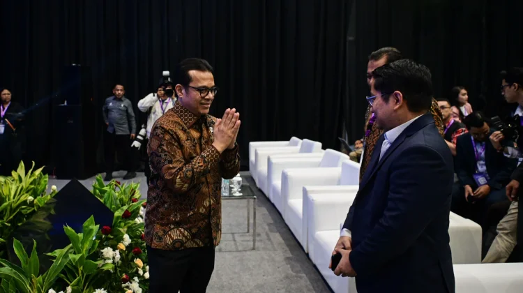 Fase Baru AI, Wamenkomdigi: Sekarang AI Dapat Mengambil Tindakan Sendiri