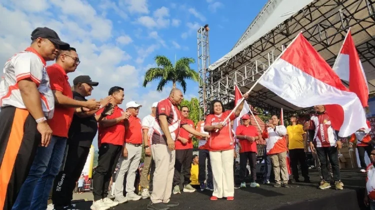 Bagikan 2.000 Bendera, Pemprov Papua Ajak Warga Semarakkan HUT Ke-81 RI