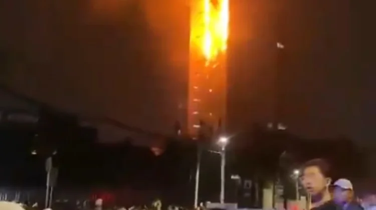 Gedung Bapenda DKI Kebakaran, 20 Unit Damkar Dikerahkan