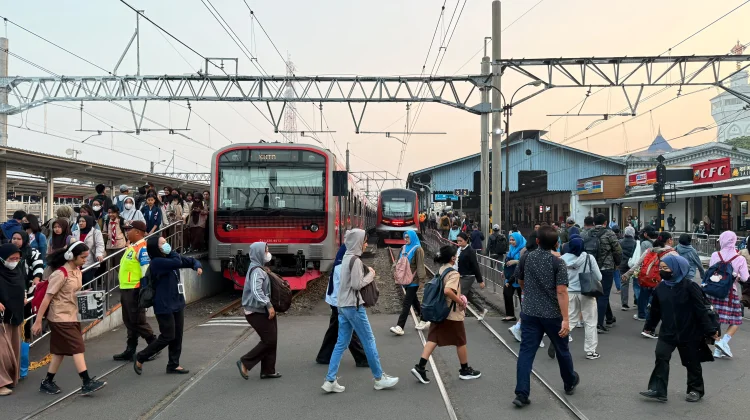 KAI Commuter Tambah Dua Perjalanan Kereta Bogor-Jakarta Jelang UI Green Marathon