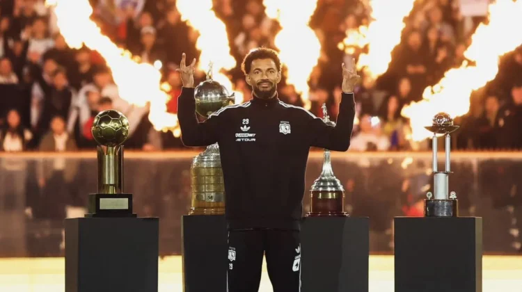 Vozinha Resmi Bergabung dengan Colo-Colo
