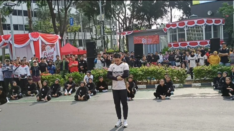 Ribuan Pesilat Meriahkan Flash Mob Pencak Silat di Bundaran HI