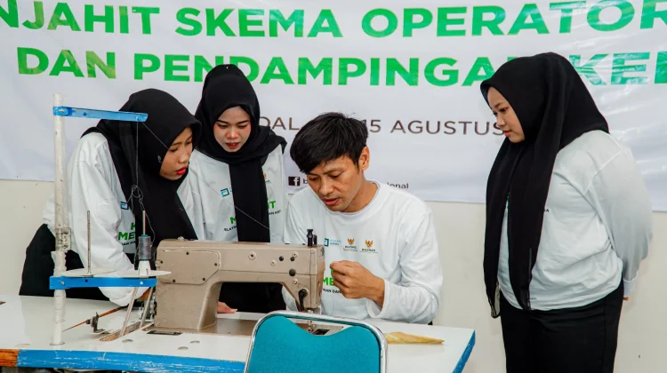 BAZNAS dan Ruang Amal Latih 50 Mustahik Menjahit di Kendal