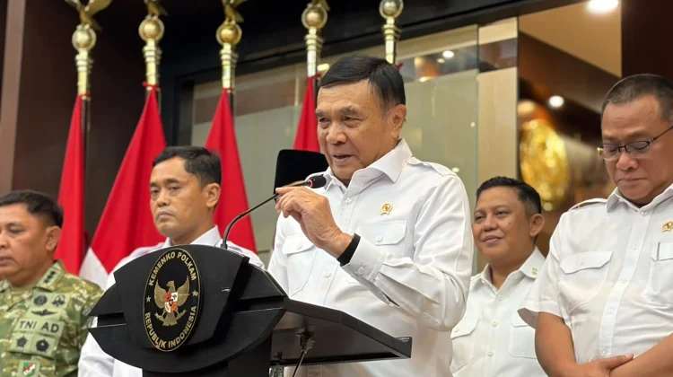 Menko Polkam Sebut Kebakaran Bromo Diduga akibat Human Error