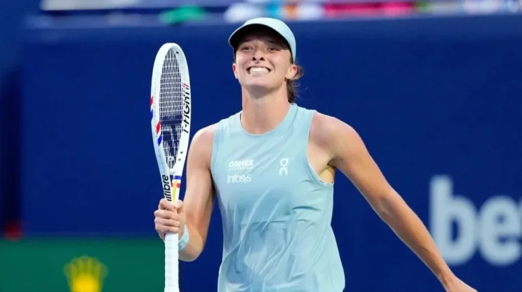 Tampil Dominan, Swiatek Amankan Tiket Semifinal Canadian Open 2026