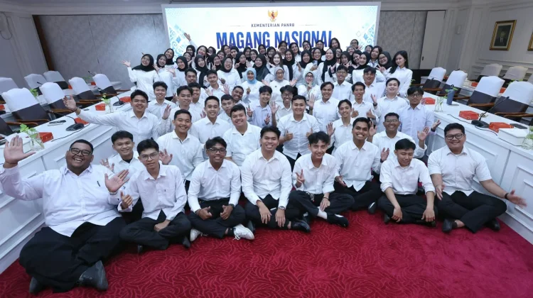 MenPANRB Dorong Peserta Magang Belajar Bekerja untuk Masyarakat