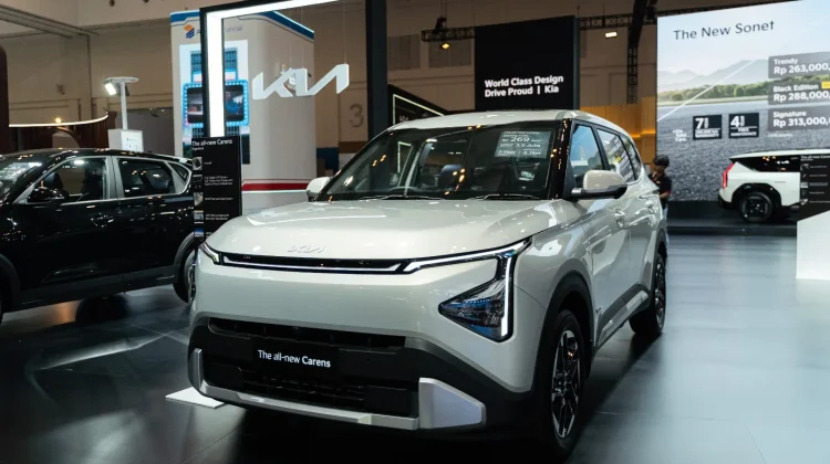 The all-new Carens Raih Penghargaan “Favorite Passenger Car MPV” di GIIAS 2026