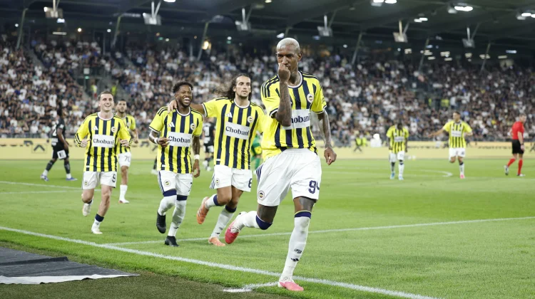Fenerbahçe Lolos ke Play-Off Kualifikasi UCL usai Menang Agregat 3-0 atas Sturm Graz