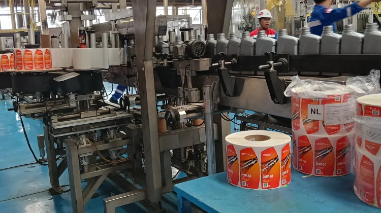 Pertamina Ingatkan Konsumen Waspadai Oli Palsu