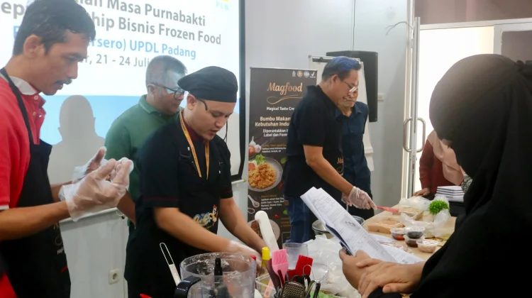 Amazy dan PLN Wujudkan Ratusan Purnabakti di Indonesia Siap Berwirausaha