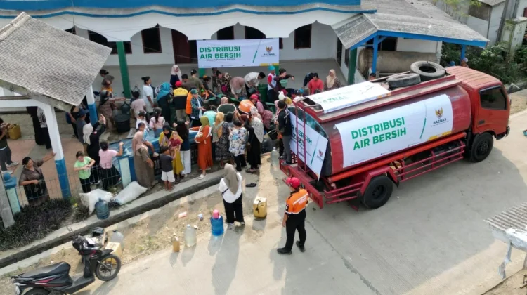 BAZNAS RI Salurkan 1,5 Juta Liter Air Bersih untuk 70.944 Warga di 6 Provinsi