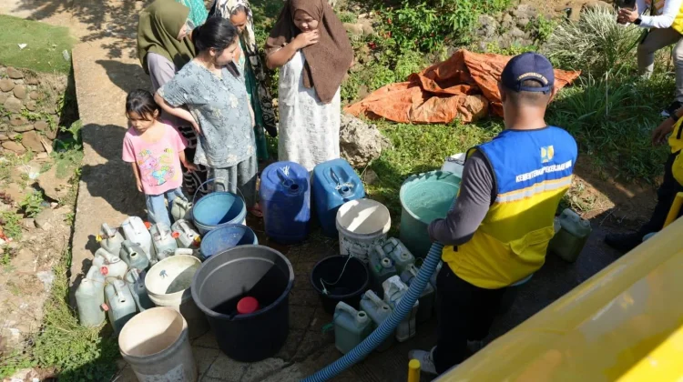 Kementerian PU Bergerak Cepat Bantu Warga Terdampak Kekeringan di Mamuju