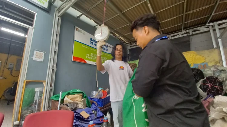 Program Kampung Iklim Pertamina Tugu Utara Raih Kalpataru