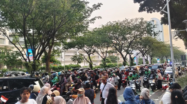 Bubaran Sidang Tahunan MPR/DPR 2026 Lalu Lintas Gerbang Pemuda Padat Merayap