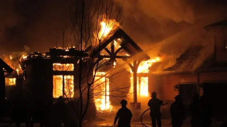 Rumah di Semarang Ludes Terbakar, Satu Penghuni Tewas