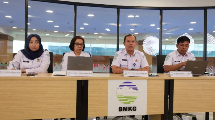 BMKG Catat 235 Gempa Susulan Flores, Peluruhan Diperkirakan 2-3 Minggu