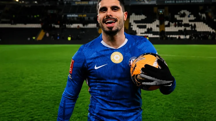 Al Hilal Capai Kesepakatan Personal dengan Pedro Neto, Chelsea Buka Peluang Melepa