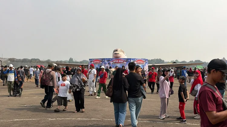 Antusiasme Masyarakat Kunjungi Open Base TNI AU di Lanud Halim Perdanakusuma