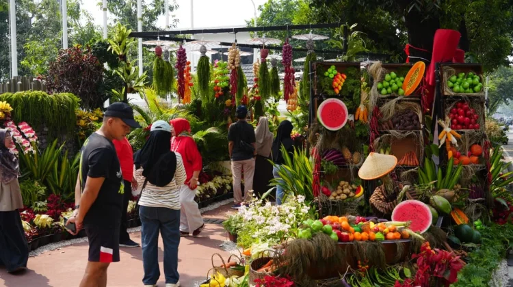 Semarak Kemerdekaan! Taman Polkam Merdeka 81 Hadir di Trotoar Medan Merdeka