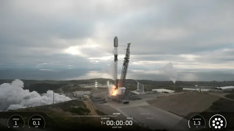 SpaceX Cetak Rekor Baru, Luncurkan Dua Falcon dengan Waktu Tersingkat