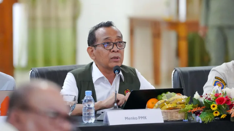 Menko PMK Minta Pemda NTT Percepat Pendataan Korban Gempa