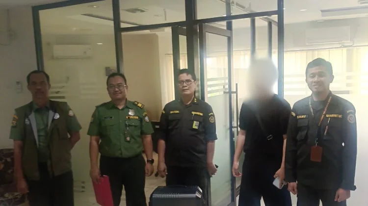 WN Korsel Selundupkan Delapan Biawak dalam Koper