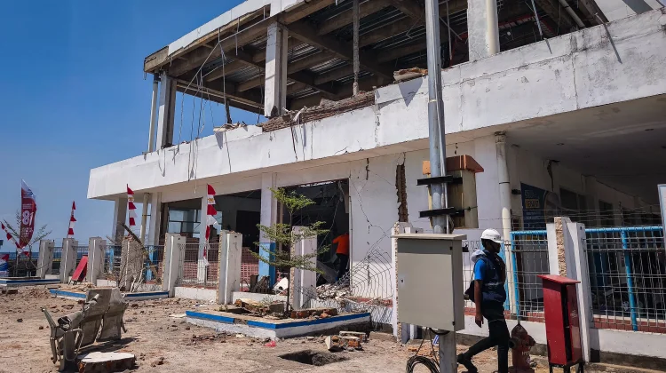BUMN Pulihkan Listrik hingga BBM, bagi Masyarakat Terdampak Bencana di NTT
