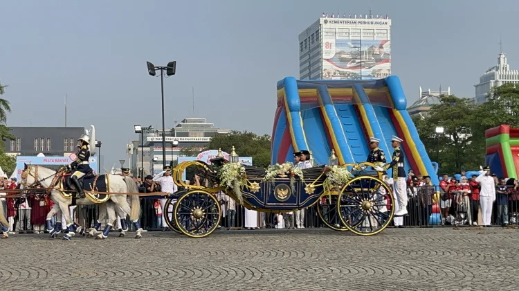 Kirab Bendera Pusaka Menuju Istana Merdeka Dikawal PM hingga Pasukan Turangga