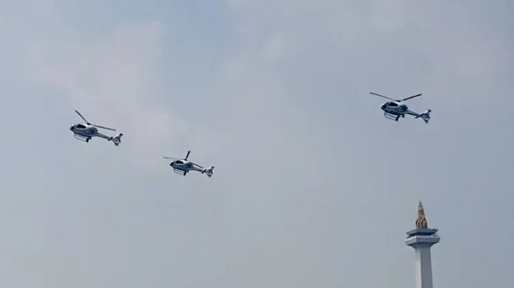Gemuruh Jet Tempur Menggema di Langit Jakarta, Semarak Kemerdekaan Penuh Takjub