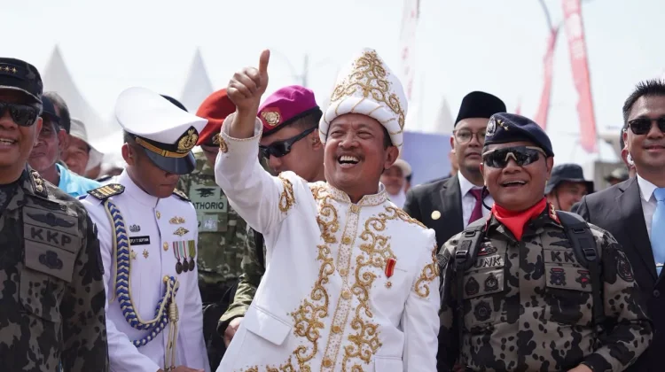 Menteri Trenggono Upacara HUT RI Bersama Nelayan di Konawe