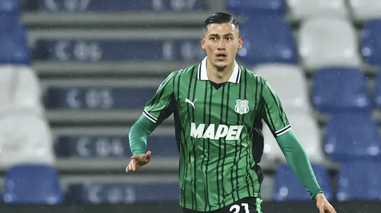 Jay Idzes dan Sassuolo Ucapkan Dirgahayu Indonesia
