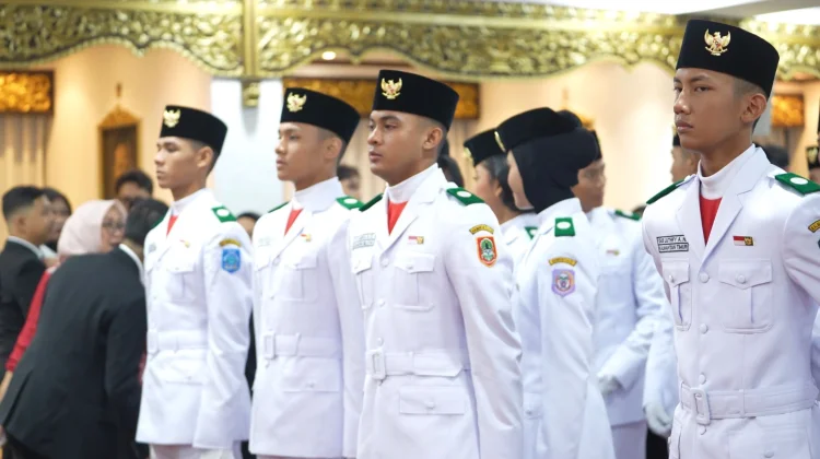 Tim Adil Makmur, Paskibraka Penurun Sang Merah Putih dalam Upacara HUT ke-81 RI