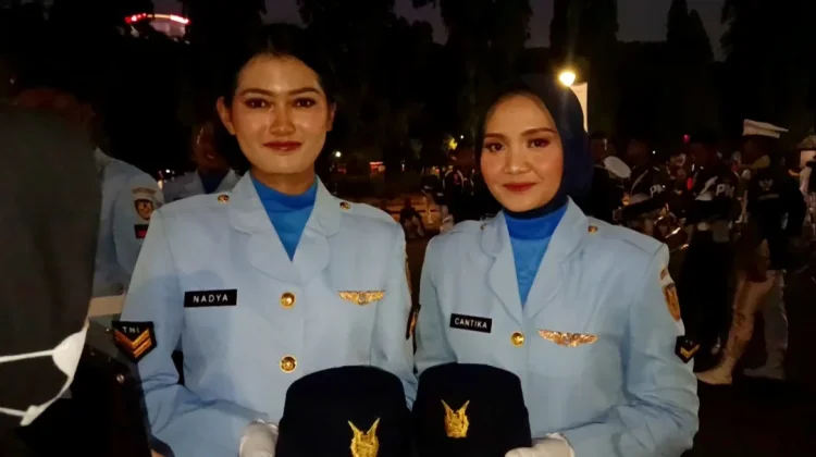 Bangga dan Haru, Dua Srikandi TNI AU Jalani Tugas HUT RI