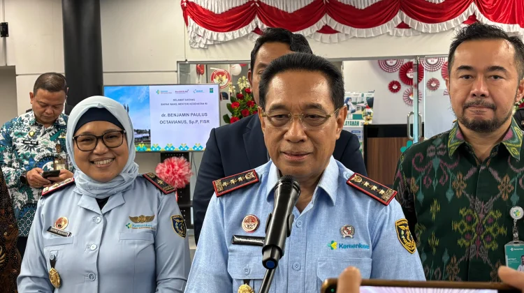 Wamenkes Benjamin Apresiasi Solidaritas Tenaga Medis Tangani Gempa NTT