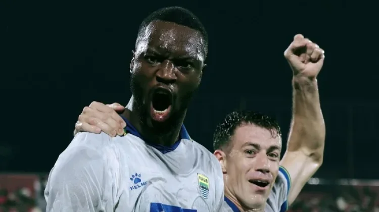 Persib Buktikan Ketangguhan, Trofi Dewata Challenge Series 2026 Berhasil Diraih