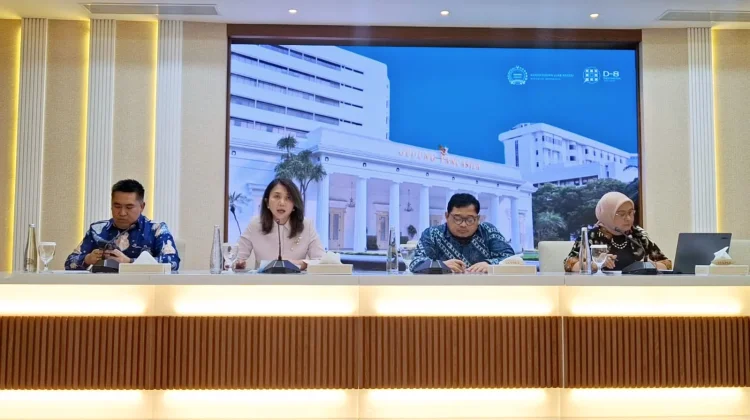 Menlu RI Sampaikan Apresiasi Negara-negara Sahabat yang Simpati pada Gempa NTT