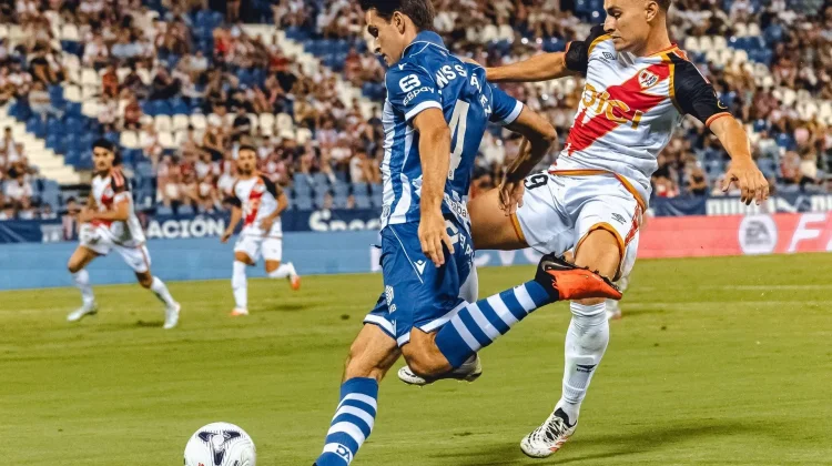 Mariano Diaz Selamatkan Alaves dari Kekalahan Lawan Rayo