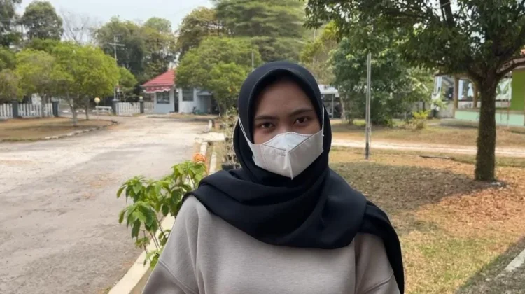 Warga Palangka Raya Pakai Masker imbas Karhutla