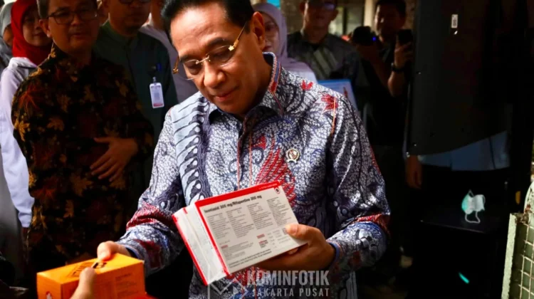 Wamenkes Pastikan CKG dan Tracing TBC Menjangkau Seluruh Masyarakat